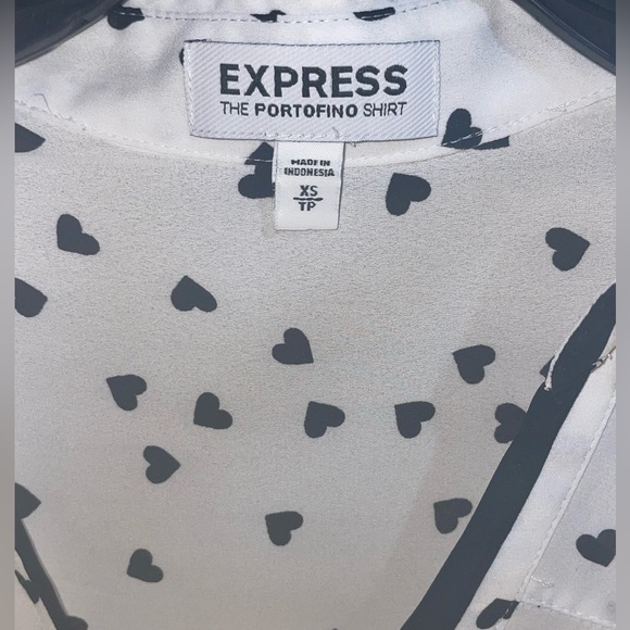 Long sleeved button down shirt white with little black hearts - Picture 2 of 3